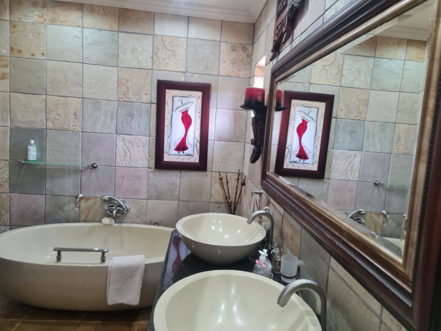 4 Bedroom Property for Sale in Cashan North West